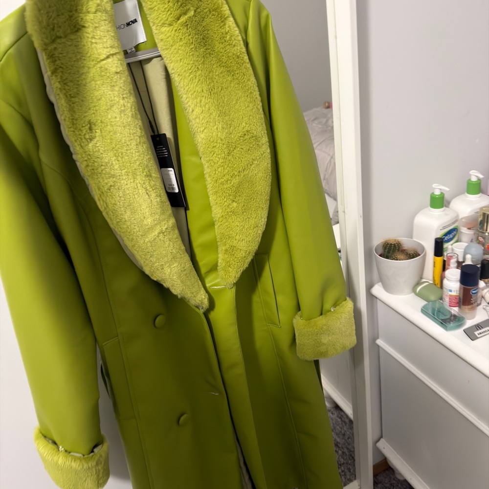 Fashion Nova Lime Green Teddy Jacket - Picture 4 of 4